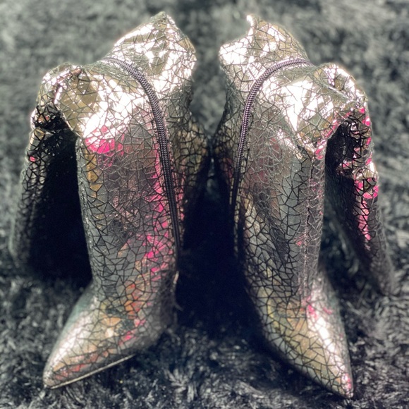 New| Shoe Dazzle Sliver Crackle Heeled Boots - Picture 3 of 3